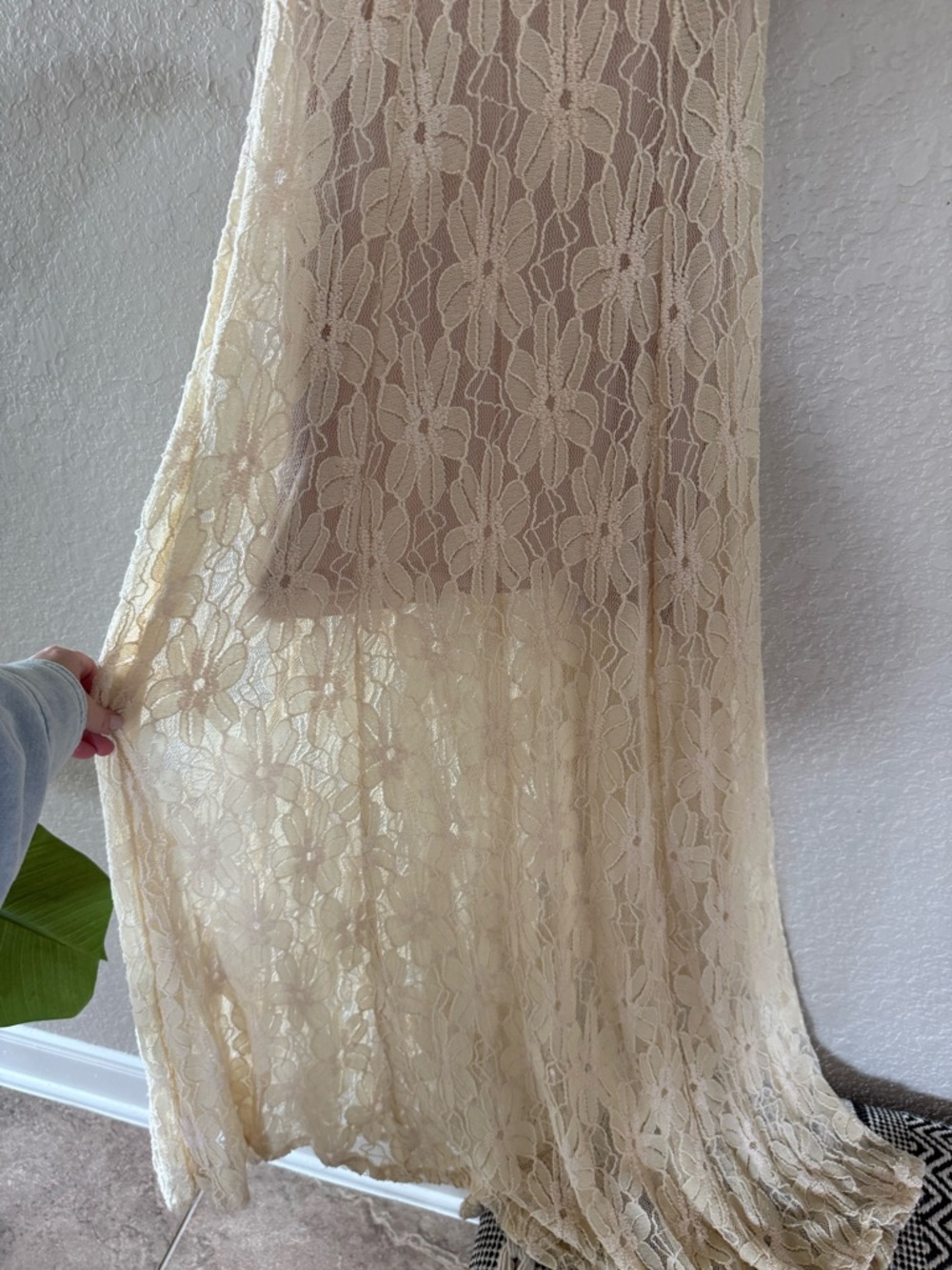 Urban Outfitters Stretch Cream Lace Maxi Dress - Picture 2 of 5